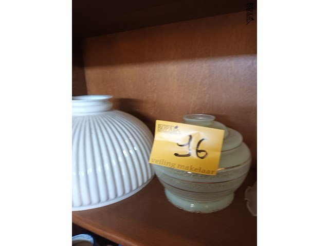 Lot 96 - lampenkappen. 4 stuks - afbeelding 2 van  3
