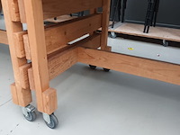 Lot 96 - mobiele houten werktafel - afbeelding 3 van  3