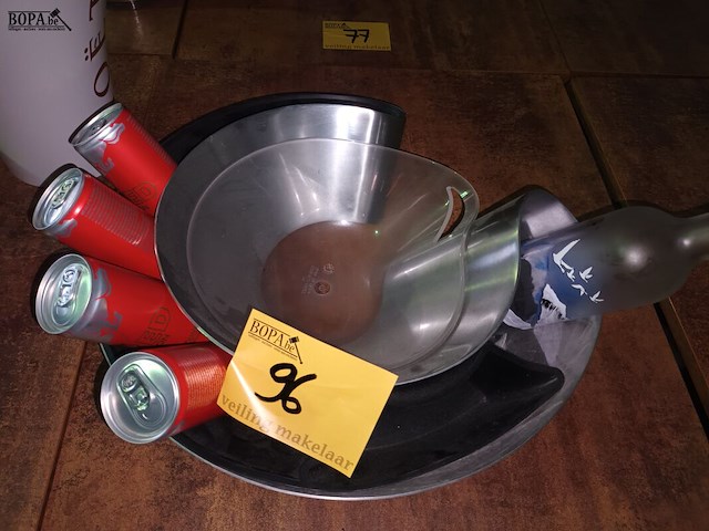 Lot 96 - presenteerschaal voor vodka redd bull - afbeelding 3 van  3