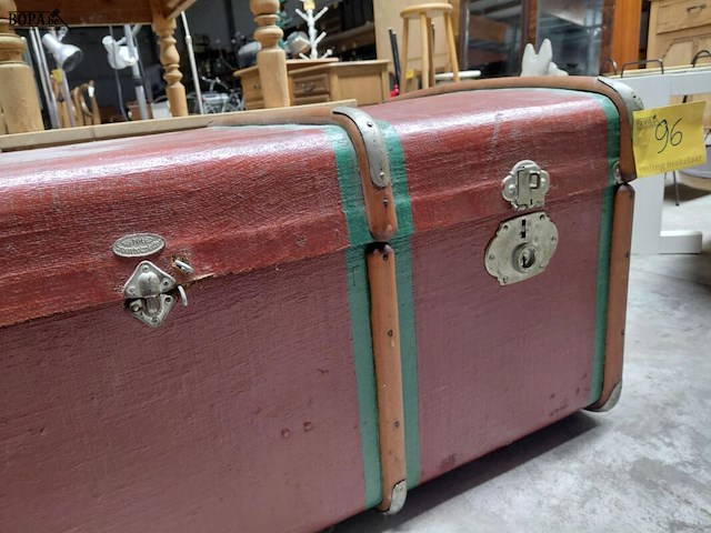 Lot 96 - vintage hutkoffer - afbeelding 3 van  5