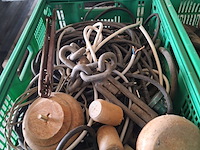 Lot 96 - werkmateriaal. 7 bakken - afbeelding 6 van  7