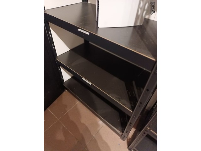 Lot 96 - zwart metalen rek - afbeelding 2 van  2