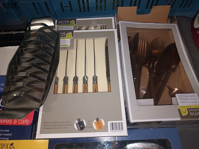 Lot 97 - besteksets en toastrekje. 7 stuks - afbeelding 3 van  4