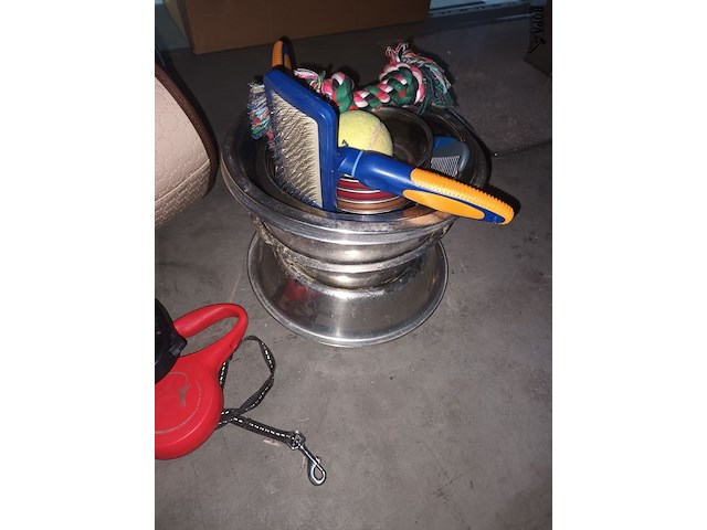 Lot 97 - dierenbenodigdheden - afbeelding 3 van  3