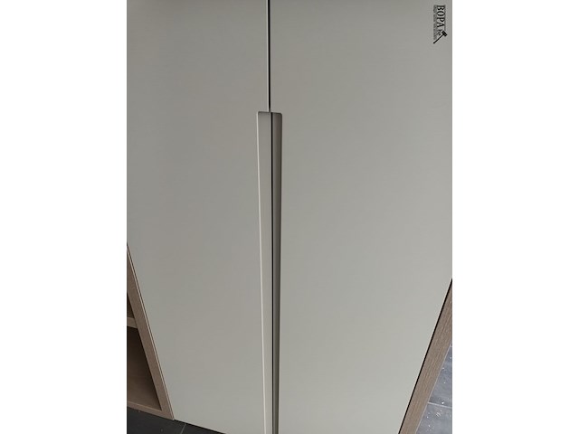 Lot 97 - dubbelzijdige kast - afbeelding 5 van  5