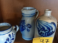 Lot 97 - kreulse kannen. 3 stuks - afbeelding 1 van  3