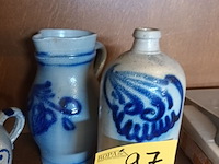 Lot 97 - kreulse kannen. 3 stuks - afbeelding 3 van  3