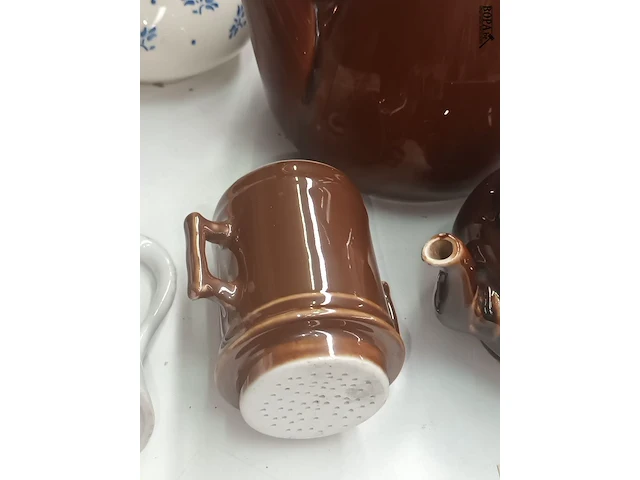 Lot 97 - lot divers servies - afbeelding 8 van  8