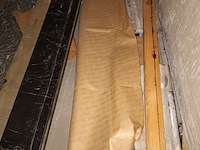 Lot 97 - lot marmeren tabletten - afbeelding 3 van  4