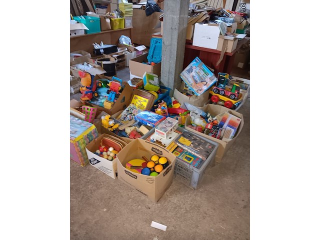 Lot 97 - speelgoed - afbeelding 1 van  8