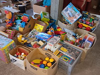 Lot 97 - speelgoed - afbeelding 1 van  8