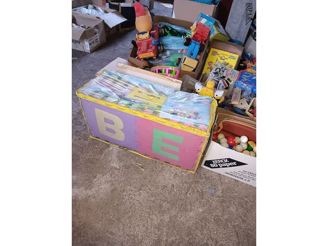 Lot 97 - speelgoed - afbeelding 2 van  8