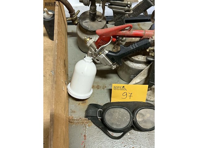 Lot 97 - spuitpistolen en bijhorende apparatuur - asturo - 6 stuks - afbeelding 2 van  5