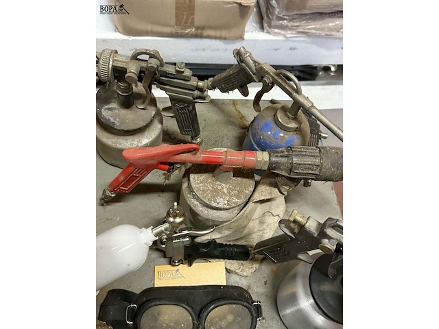 Lot 97 - spuitpistolen en bijhorende apparatuur - asturo - 6 stuks - afbeelding 4 van  5