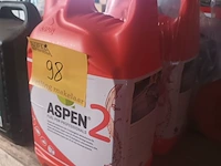 Lot 98 - benzine en kettingolie. 4 stuks - afbeelding 5 van  5