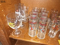 Lot 98 - bierglazen. 29 stuks - afbeelding 2 van  3