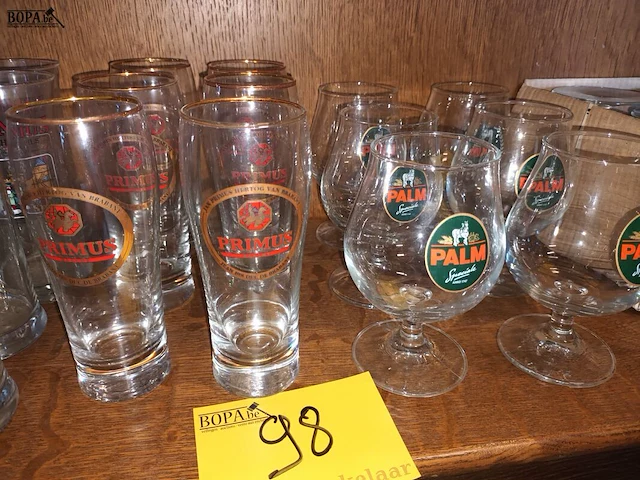 Lot 98 - bierglazen. 29 stuks - afbeelding 3 van  3