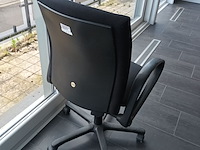 Lot 98 - bureaustoel. 2 stuks - afbeelding 3 van  3