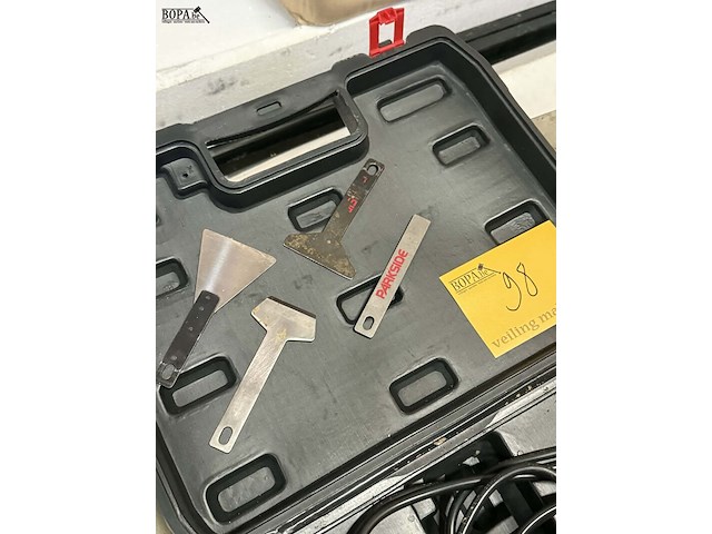 Lot 98 - electrische schraper met attributen - afbeelding 2 van  4