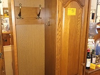 Lot 98 - hal meubel met schuifdeur en spiegel - afbeelding 4 van  5