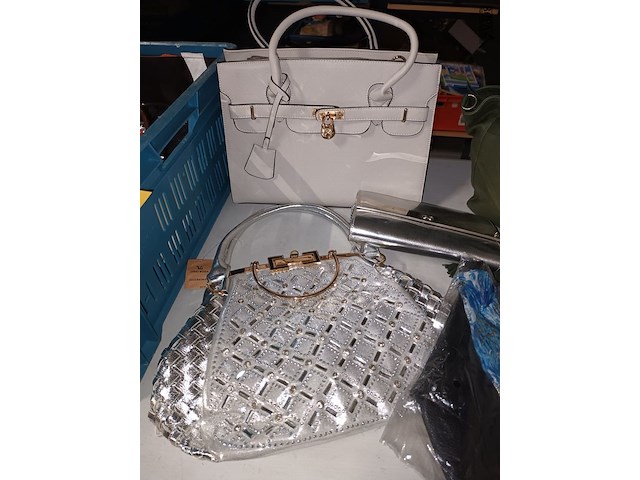 Lot 98 - handtassen. 8 stuks - afbeelding 2 van  5