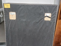 Lot 98 - hoofdbord boxspring - afbeelding 2 van  2
