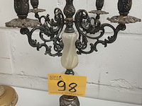 Lot 98 - kandelaar - afbeelding 1 van  4