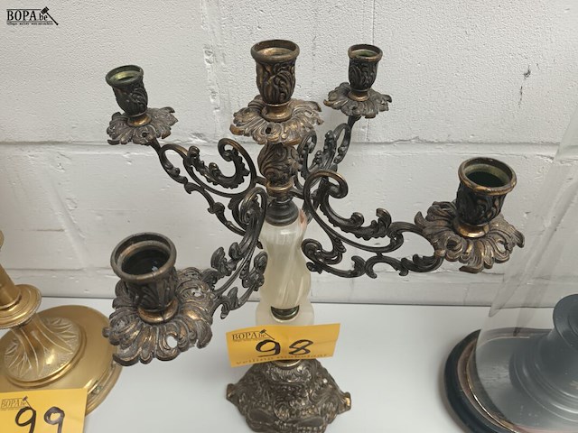 Lot 98 - kandelaar - afbeelding 2 van  4
