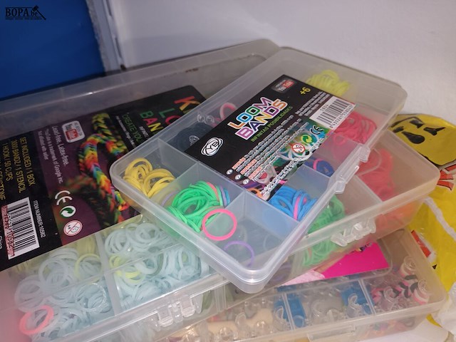 Lot 98 - lot loombandjes - afbeelding 2 van  3