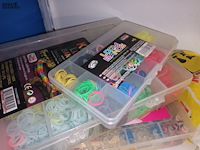 Lot 98 - lot loombandjes - afbeelding 2 van  3