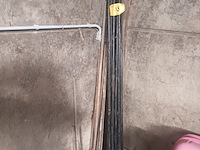 Lot 98 - metalen staven en buizen. 20 stuks