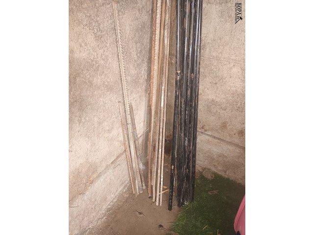 Lot 98 - metalen staven en buizen. 20 stuks - afbeelding 3 van  4