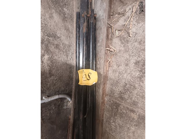 Lot 98 - metalen staven en buizen. 20 stuks - afbeelding 4 van  4