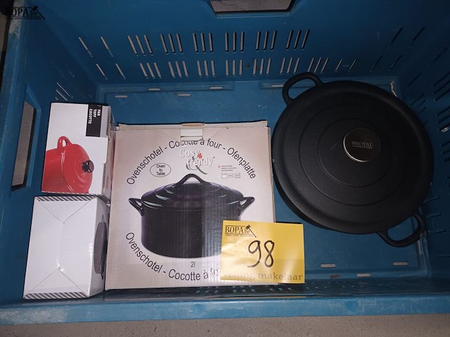 Lot 98 - ovenpotten en potjes. 6 stuks - afbeelding 1 van  4