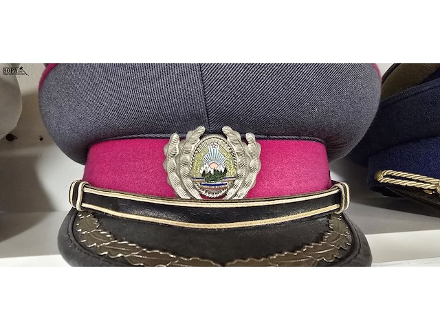 Lot 98 - roemenië 4 kepies - afbeelding 4 van  5