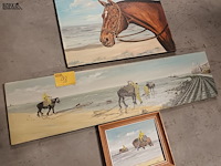 Lot 98 - schilderij garnaalvissers en paard. 3 stuks - afbeelding 3 van  4