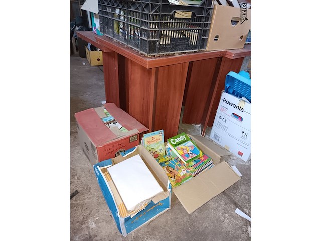 Lot 98 - tafeltje. 4 stuks - afbeelding 1 van  2