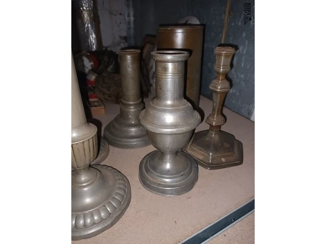 Lot 98 - tinnen kandelaars. 6 stuks - afbeelding 2 van  2