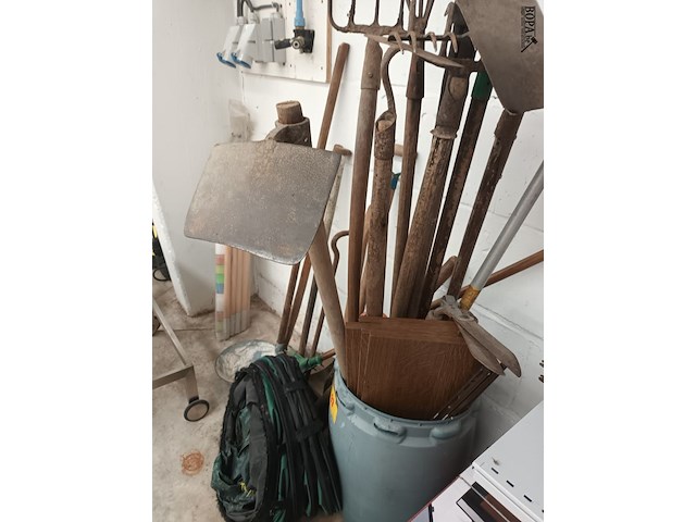 Lot 98 - tuinmateriaal - afbeelding 7 van  7