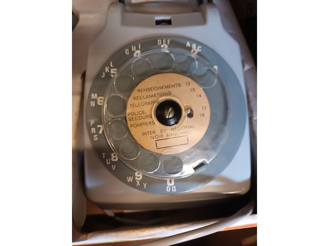 Lot 98 - vintage speelgoed telefoon - afbeelding 4 van  5