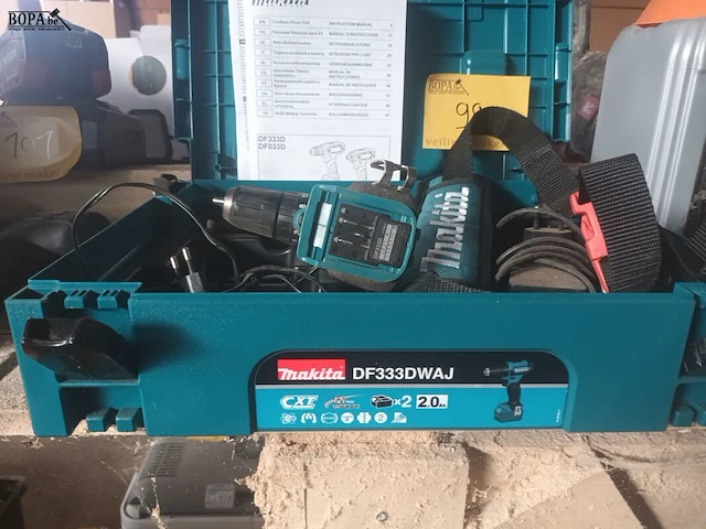 Lot 99 - accu schroefmachine makita - afbeelding 5 van  5