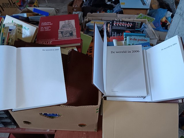 Lot 99 - boeken - afbeelding 2 van  5