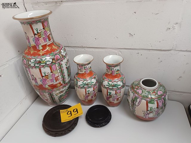 Lot 99 - chinese vazen. 4 stuks - afbeelding 1 van  4