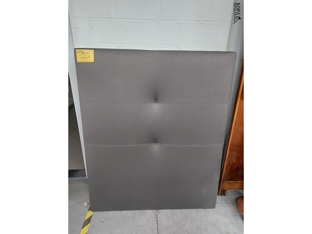 Lot 99 - hoofdbord boxspring - afbeelding 1 van  2