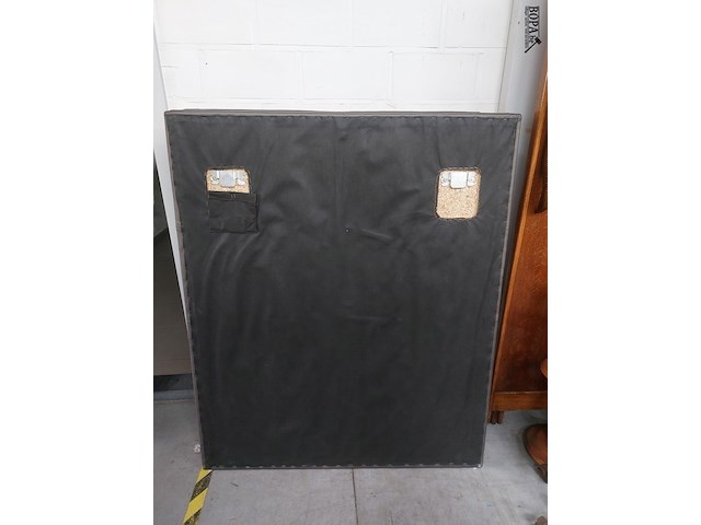 Lot 99 - hoofdbord boxspring - afbeelding 2 van  2