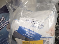 Lot 99 - hoofdkussens 2 stuks - afbeelding 3 van  3