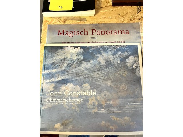 Lot 99 - johan constable olieverfschetsen en magische panorama 2 boek - afbeelding 1 van  8