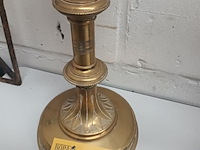 Lot 99 - kerkkandelaar in koper - afbeelding 3 van  3