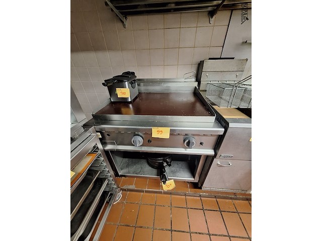 Lot 99 - professionele bakplaat - afbeelding 1 van  2