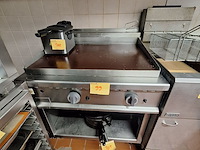 Lot 99 - professionele bakplaat - afbeelding 1 van  2